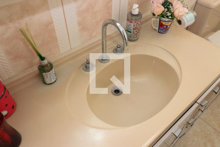 Casa à venda com 120m², 3 quartos e 2 vagasBanheiro