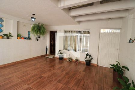 Casa à venda com 120m², 3 quartos e 2 vagasGaragem