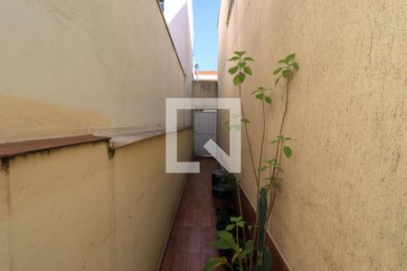 Casa à venda com 120m², 3 quartos e 2 vagasCorredor