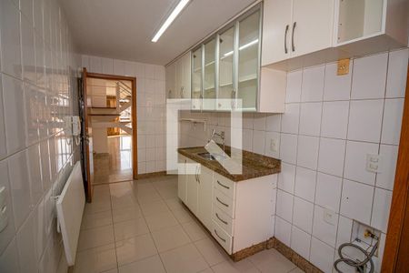 Cozinha de apartamento para alugar com 2 quartos, 225m² em Asa Norte, Brasília