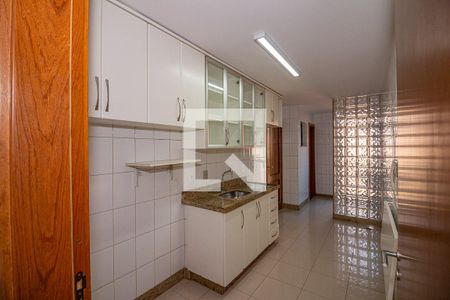 Cozinha de apartamento para alugar com 2 quartos, 225m² em Asa Norte, Brasília