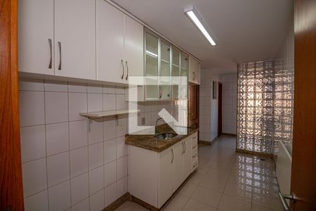 Cozinha de apartamento para alugar com 2 quartos, 225m² em Asa Norte, Brasília