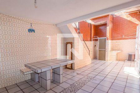 Casa para alugar com 135m², 2 quartos e 3 vagasQuintal