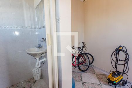 Casa para alugar com 135m², 2 quartos e 3 vagasBanheiro2