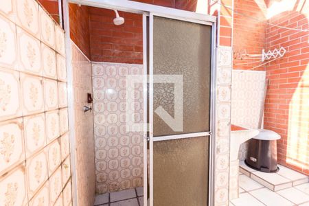 Casa para alugar com 135m², 2 quartos e 3 vagasChuveiro Quintal