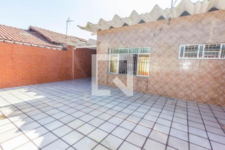 Casa para alugar com 135m², 2 quartos e 3 vagasFachada
