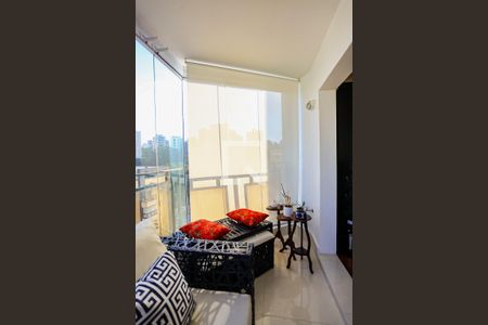 Apartamento à venda com 200m², 4 quartos e 3 vagasVaranda