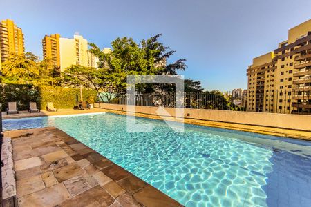 Apartamento à venda com 200m², 4 quartos e 3 vagasÁrea Comum - Piscina