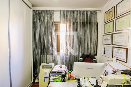 Apartamento à venda com 200m², 4 quartos e 3 vagasEscritório