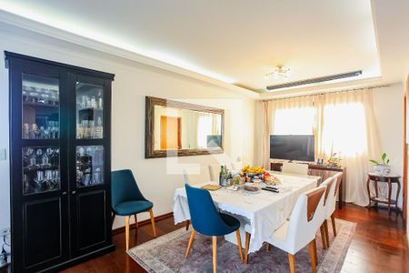 Apartamento à venda com 200m², 4 quartos e 3 vagasSala