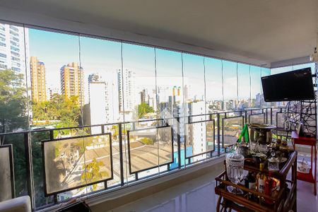 Apartamento à venda com 200m², 4 quartos e 3 vagasVaranda