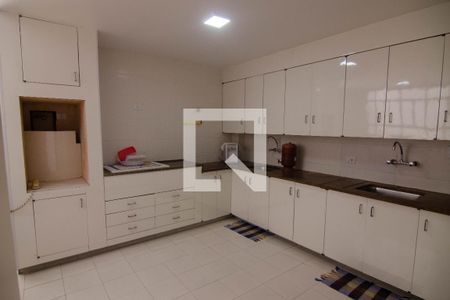Apartamento à venda com 250m², 3 quartos e 2 vagasCozinha