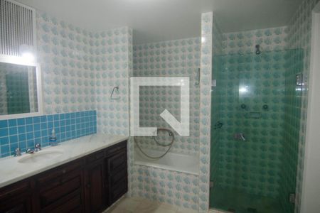 Apartamento à venda com 250m², 3 quartos e 2 vagasBanheiro do Quarto 1