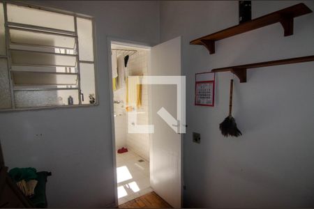 Apartamento à venda com 250m², 3 quartos e 2 vagasQuarto de Serviço