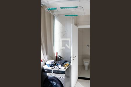 Apartamento à venda com 81m², 2 quartos e 1 vagaÁrea de Serviço