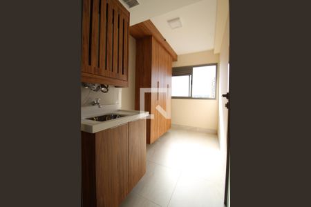 Apartamento para alugar com 88m², 2 quartos e 2 vagasDetalhe área de serviço 