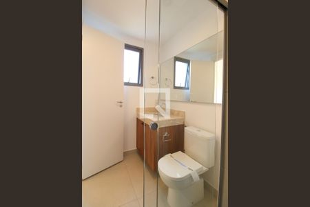 Apartamento para alugar com 88m², 2 quartos e 2 vagasDetalhe do banheiro da suíte 1
