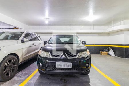 Apartamento à venda com 227m², 3 quartos e 2 vagas Apartamento à venda com 227m², 3 quartos e 2 vagasGaragem