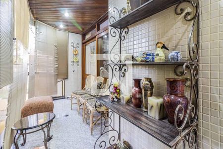 Apartamento à venda com 227m², 3 quartos e 2 vagas Apartamento à venda com 227m², 3 quartos e 2 vagasSacada