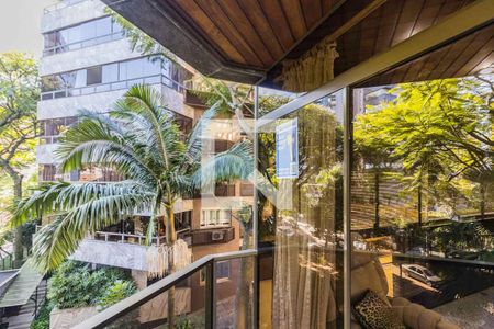 Apartamento à venda com 227m², 3 quartos e 2 vagas Apartamento à venda com 227m², 3 quartos e 2 vagasPlaca