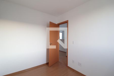 Quarto 1 de apartamento para alugar com 2 quartos, 60m² em Jardim Patrícia, Uberlândia