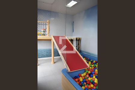Área comum - Playground de apartamento para alugar com 3 quartos, 99m² em Uberaba, Curitiba