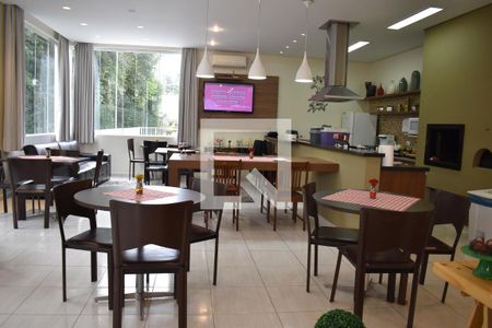 Apartamento para alugar com 99m², 3 quartos e 1 vagaÁrea comum - Salão de festas