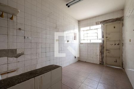 Casa à venda com 220m², 3 quartos e 2 vagas Casa à venda com 220m², 3 quartos e 2 vagasEdícula - Lavanderia