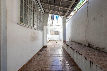 Casa à venda com 220m², 3 quartos e 2 vagas Casa à venda com 220m², 3 quartos e 2 vagasQuintal