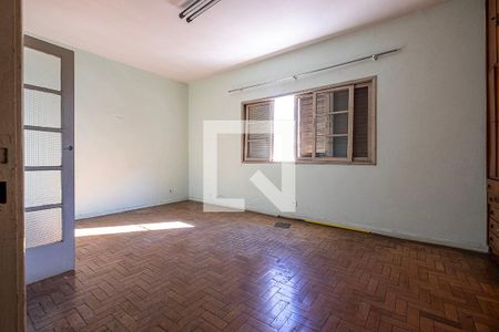 Casa à venda com 220m², 3 quartos e 2 vagas Casa à venda com 220m², 3 quartos e 2 vagasEdícula - Quarto