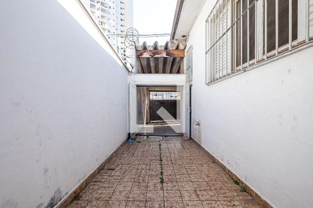 Casa à venda com 220m², 3 quartos e 2 vagas Casa à venda com 220m², 3 quartos e 2 vagasQuintal