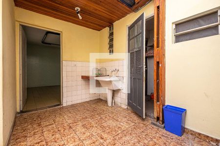 Casa à venda com 220m², 3 quartos e 2 vagas Casa à venda com 220m², 3 quartos e 2 vagasQuintal