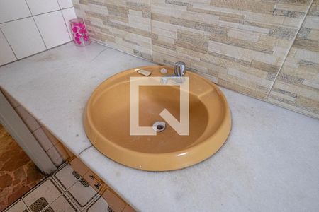 Casa à venda com 220m², 3 quartos e 2 vagas Casa à venda com 220m², 3 quartos e 2 vagasBanheiro