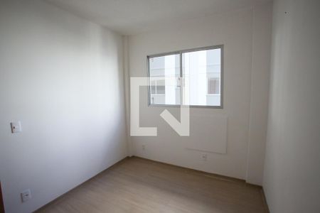 Quarto 1 de apartamento para alugar com 2 quartos, 48m² em Taquara, Rio de Janeiro