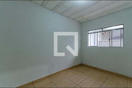 Quarto 1 de casa para alugar com 2 quartos, 78m² em Glória, Belo Horizonte