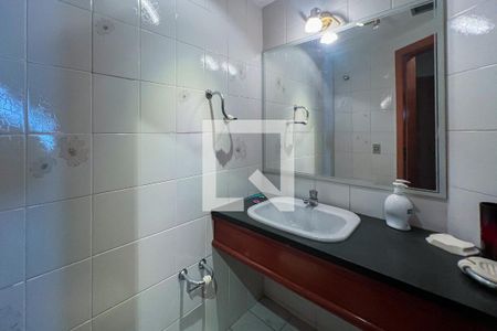 Lavabo de apartamento para alugar com 3 quartos, 140m² em Indianópolis, São Paulo