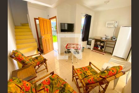 Sala de apartamento para alugar com 2 quartos, 80m² em São João do Rio Vermelho, Florianópolis