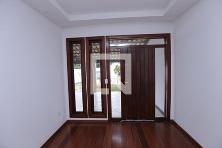 Sala de casa à venda com 4 quartos, 670m² em Colonial, Contagem