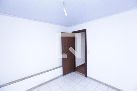 Casa à venda com 4 quartos, 670m² em Colonial, Contagem