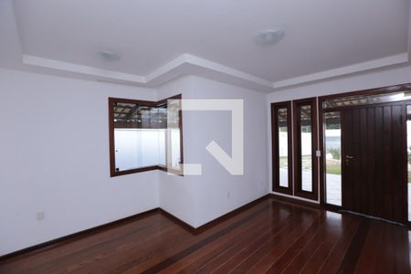 Sala de casa à venda com 4 quartos, 670m² em Colonial, Contagem