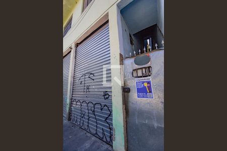 Fachada de casa para alugar com 1 quarto, 50m² em Jardim Vivan, São Paulo