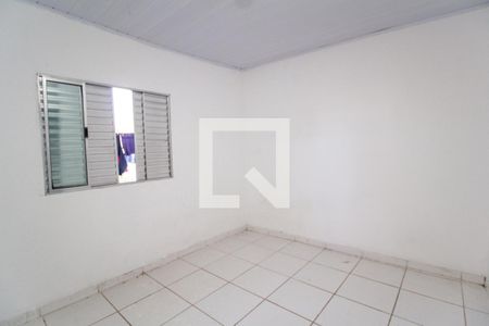 Quarto de casa para alugar com 1 quarto, 50m² em Jardim Vivan, São Paulo