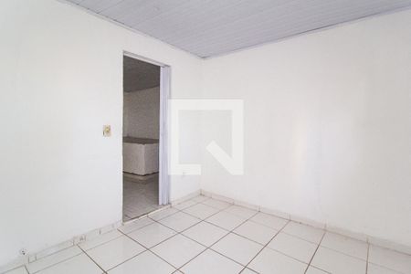 Quarto de casa para alugar com 1 quarto, 50m² em Jardim Vivan, São Paulo