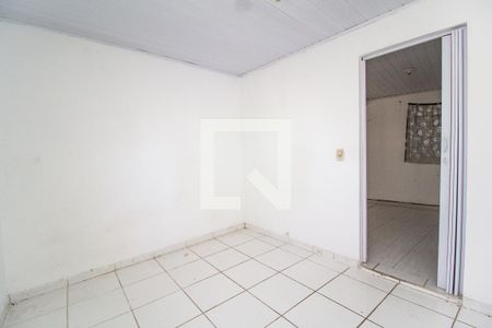 Quarto de casa para alugar com 1 quarto, 50m² em Jardim Vivan, São Paulo