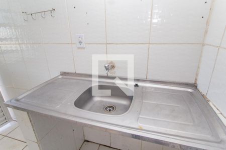 Cozinha - Torneira de casa para alugar com 1 quarto, 50m² em Jardim Vivan, São Paulo
