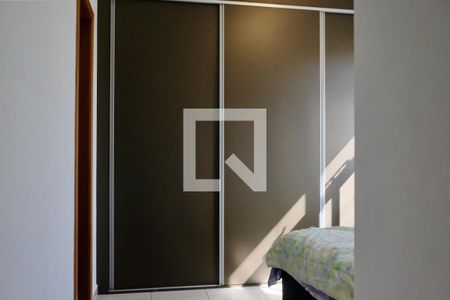 Quarto 1 de apartamento para alugar com 3 quartos, 78m² em Sagrada Família, Belo Horizonte