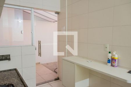 Cozinha de apartamento para alugar com 2 quartos, 60m² em Nacional, Contagem