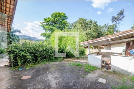 Casa à venda com 1000m², 3 quartos e 5 vagas Casa à venda com 1000m², 3 quartos e 5 vagasQuintal