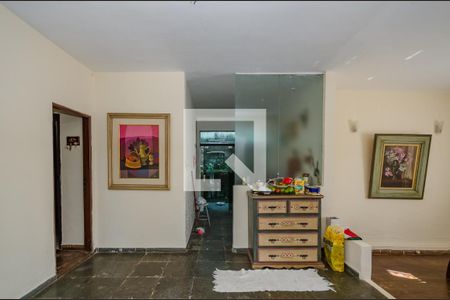 Casa à venda com 1000m², 3 quartos e 5 vagas Casa à venda com 1000m², 3 quartos e 5 vagasSala 2