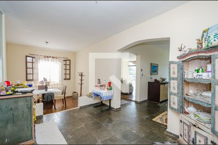 Casa à venda com 1000m², 3 quartos e 5 vagas Casa à venda com 1000m², 3 quartos e 5 vagasSala 2